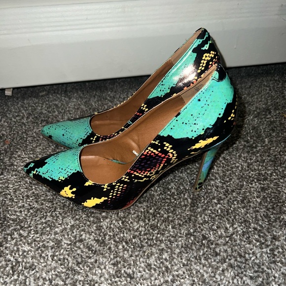 Steve Madden Women’s size 8 Heels. - Picture 1 of 4